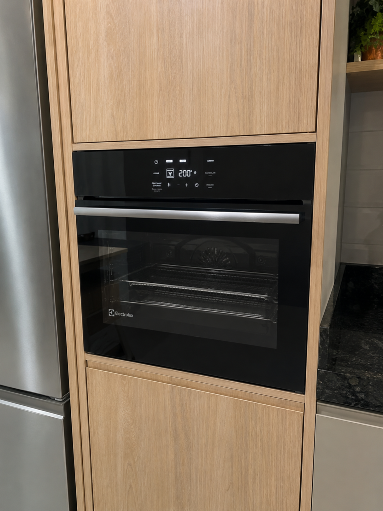 Veja como fica um do 3-melhores-fornos-electrolux-de-2026 na sua cozinha